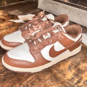 Brown and White NIKE DUNKS
